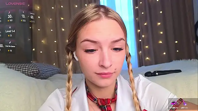 Soft Eva online show from 8, 1, 2025