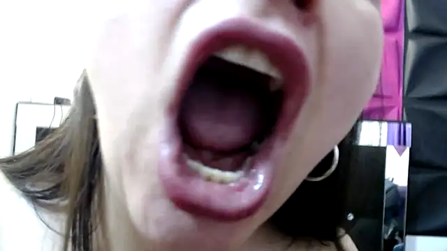 Snapshot of ScarletGlow1 chatting on 28, 12, 2024 ScarletGlow1 online show from 28, 12, 2024