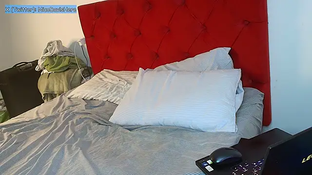 Snapshot of NicoDavisHere chatting on 18, 5, 2026 NicoDavisHere online show from 18, 5, 2026