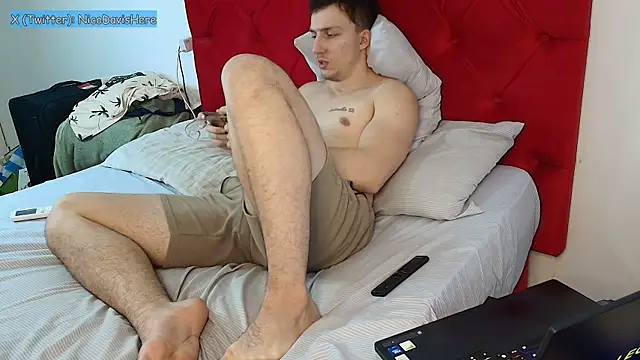 Snapshot of NicoDavisHere chatting on 10, 6, 2026 NicoDavisHere online show from 10, 6, 2026
