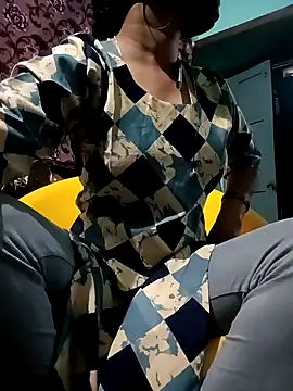 Snapshot of gunjan22 chatting on 4, 12, 2024 gunjan22 online show from 4, 12, 2024