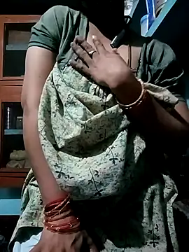 Snapshot of gunjan22 chatting on 22, 3, 2025 gunjan22 online show from 22, 3, 2025