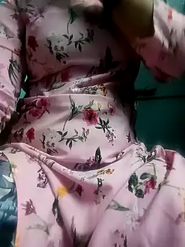 Snapshot of gunjan22 chatting on 27, 10, 2025 gunjan22 online show from 27, 10, 2025