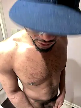 Snapshot of KySir1990 chatting on 28, 11, 2025 KySir1990 online show from 28, 11, 2025