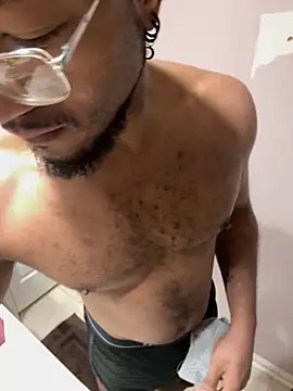 Snapshot of KySir1990 chatting on 1, 12, 2025 KySir1990 online show from 1, 12, 2025