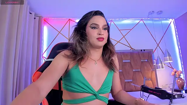 KylieVictoria online show from 8, 3, 2025