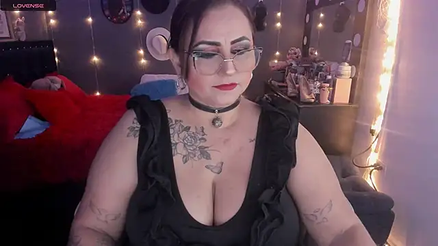 Ivonnee   online show from 2, 3, 2025