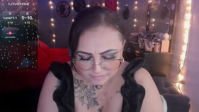 Ivonnee   online show from 2, 3, 2025