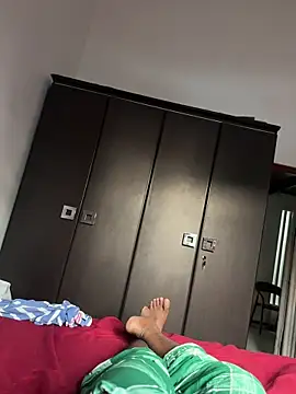 Dreamistofly online show from 7, 4, 2026