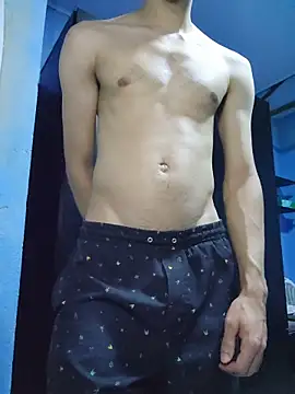 Snapshot of boyminerin00 chatting on 12, 10, 2025 boyminerin00 online show from 12, 10, 2025