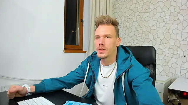 MateoBenjaminX online show from 5, 1, 2025