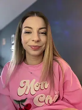 Mia Ethan online show from 21, 4, 2026