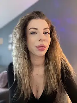 Snapshot of Mia_Ethan chatting on 9, 5, 2026 Mia Ethan online show from 9, 5, 2026
