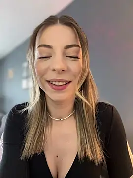 Snapshot of Mia_Ethan chatting on 24, 5, 2026 Mia Ethan online show from 24, 5, 2026