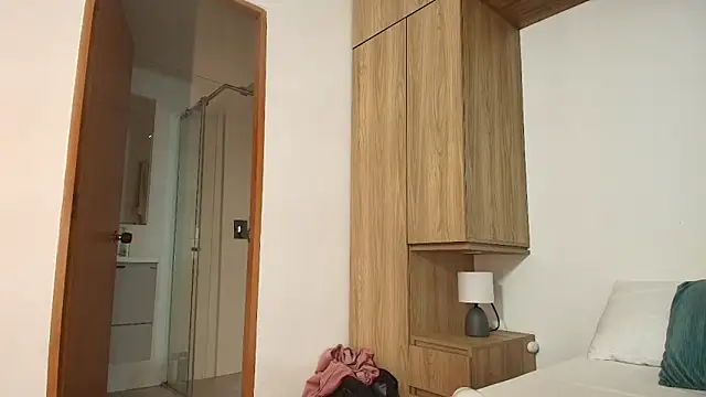 Snapshot of Milkdulce1 chatting on 7, 10, 2025 Milkdulce1 online show from 7, 10, 2025