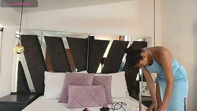 Snapshot of Milkdulce1 chatting on 26, 11, 2025 Milkdulce1 online show from 26, 11, 2025