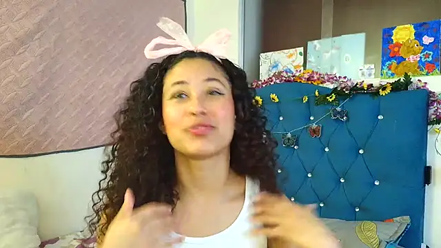 Milkdulce1 online show from 7, 4, 2026