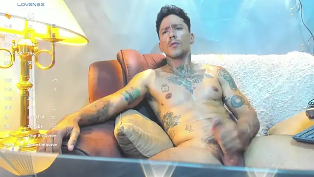 Snapshot of Dylanstonne chatting on 10, 1, 2025 Dylanstonne online show from 10, 1, 2025