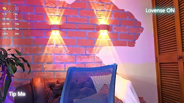 Snapshot of Dylanstonne chatting on 9, 11, 2025 Dylanstonne online show from 9, 11, 2025