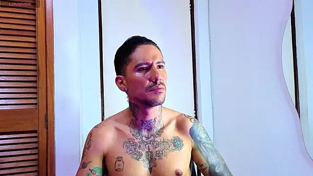 Snapshot of Dylanstonne chatting on 20, 11, 2025 Dylanstonne online show from 20, 11, 2025