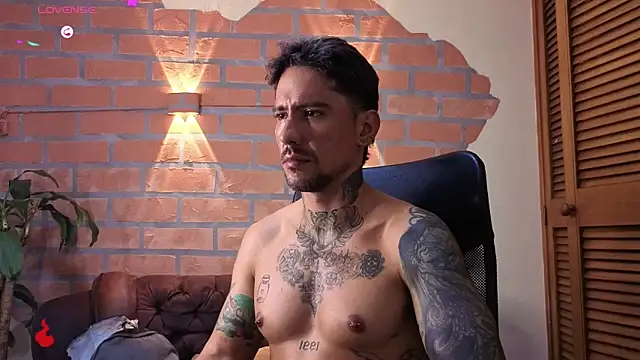 Snapshot of Dylanstonne chatting on 30, 11, 2025 Dylanstonne online show from 30, 11, 2025