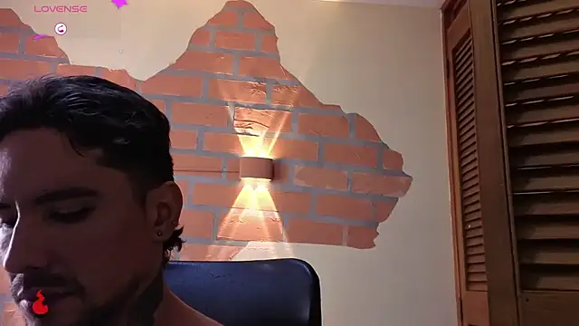 Snapshot of Dylanstonne chatting on 2, 12, 2025 Dylanstonne online show from 2, 12, 2025