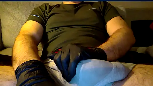 Snapshot of hungking10 chatting on 19, 12, 2024 hungking10 online show from 19, 12, 2024