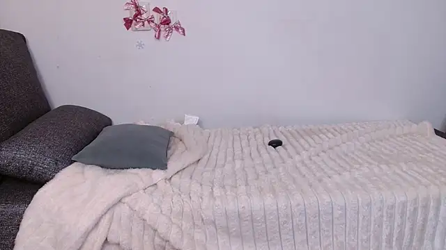 bellaa love  online show from 24, 3, 2026