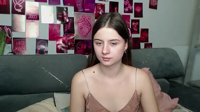 Snapshot of MilanaRoza chatting on 18, 10, 2025 MilanaRoza online show from 18, 10, 2025