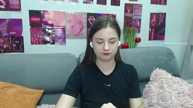Snapshot of MilanaRoza chatting on 24, 4, 2026 MilanaRoza online show from 24, 4, 2026