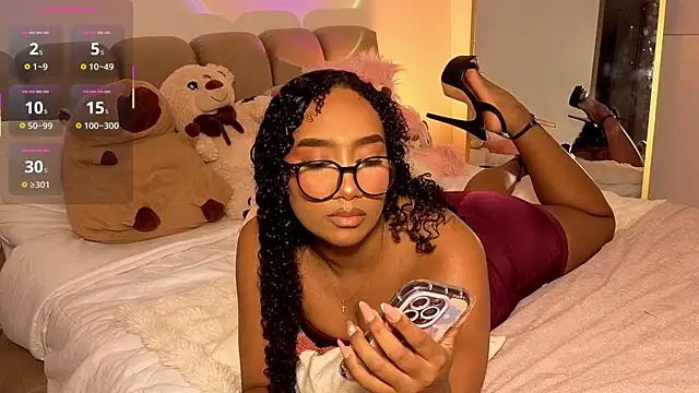 Snapshot of Amber__Sanchez chatting on 18, 10, 2025 Amber  Sanchez online show from 18, 10, 2025