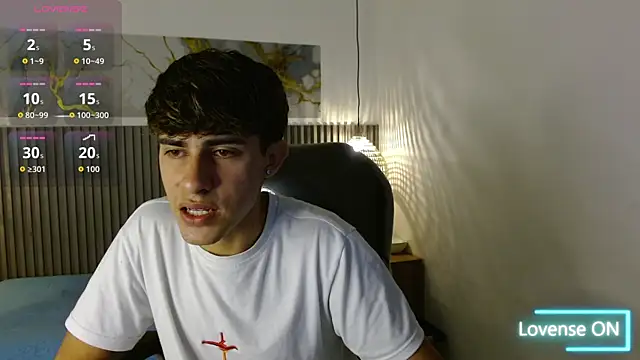 Snapshot of Dyla_n18 chatting on 12, 11, 2025 Dyla n18 online show from 12, 11, 2025