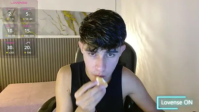 Snapshot of Dyla_n18 chatting on 16, 11, 2025 Dyla n18 online show from 16, 11, 2025