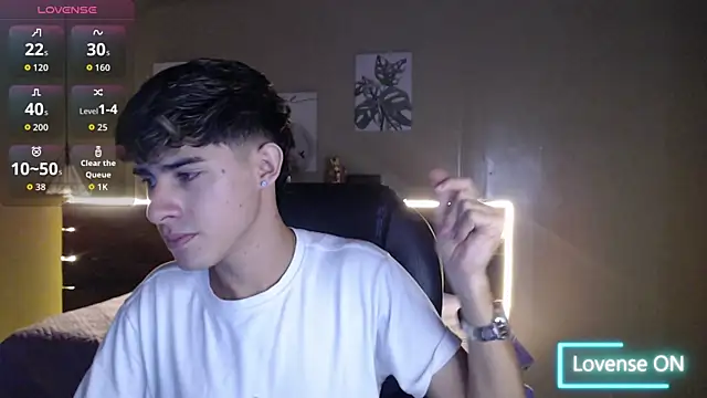 Snapshot of Dyla_n18 chatting on 20, 11, 2025 Dyla n18 online show from 20, 11, 2025