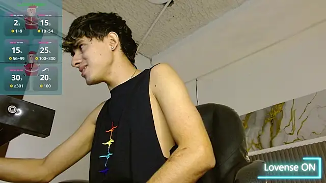 Snapshot of Dyla_n18 chatting on 15, 12, 2025 Dyla n18 online show from 15, 12, 2025