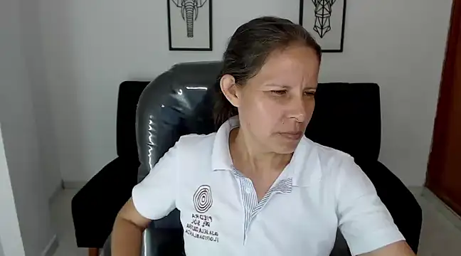 Snapshot of Milf_karlye chatting on 20, 12, 2024 Milf karlye online show from 20, 12, 2024