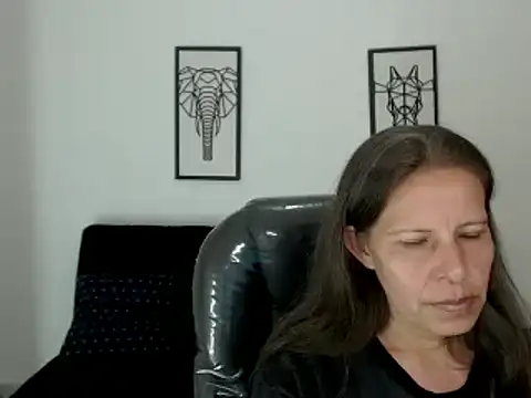 Snapshot of Milf_karlye chatting on 3, 1, 2025 Milf karlye online show from 3, 1, 2025