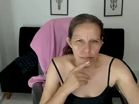 Snapshot of Milf_karlye chatting on 5, 1, 2025 Milf karlye online show from 5, 1, 2025