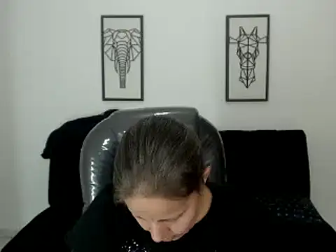 Snapshot of Milf_karlye chatting on 15, 1, 2025 Milf karlye online show from 15, 1, 2025