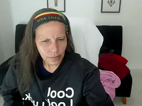 Snapshot of Milf_karlye chatting on 1, 2, 2025 Milf karlye online show from 1, 2, 2025