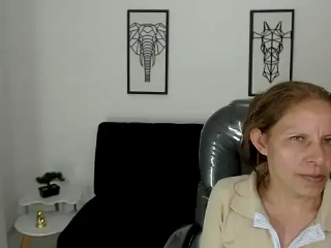 Snapshot of Milf_karlye chatting on 11, 2, 2025 Milf karlye online show from 11, 2, 2025