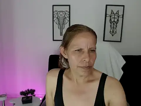 Snapshot of Milf_karlye chatting on 13, 2, 2025 Milf karlye online show from 13, 2, 2025