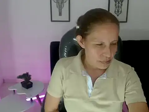 Snapshot of Milf_karlye chatting on 19, 2, 2025 Milf karlye online show from 19, 2, 2025