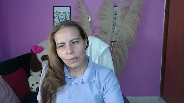 Snapshot of Milf_karlye chatting on 8, 10, 2025 Milf karlye online show from 8, 10, 2025