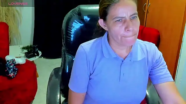 Snapshot of Milf_karlye chatting on 26, 11, 2025 Milf karlye online show from 26, 11, 2025