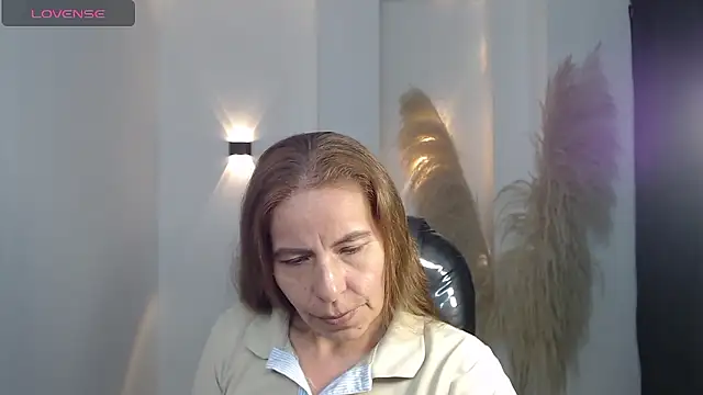 Milf karlye online show from 15, 1, 2026