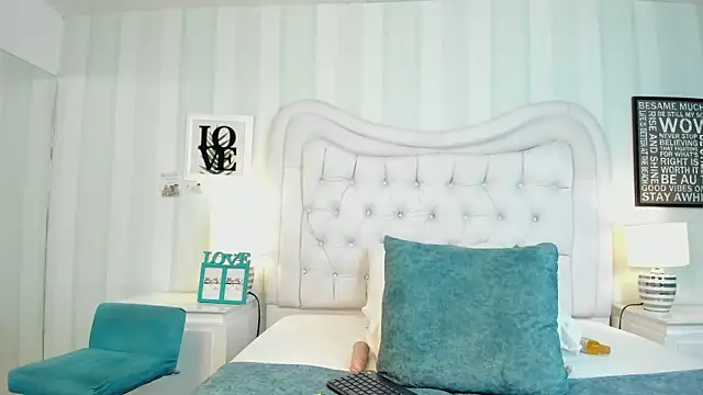 MonserratPeters online show from 21, 1, 2025