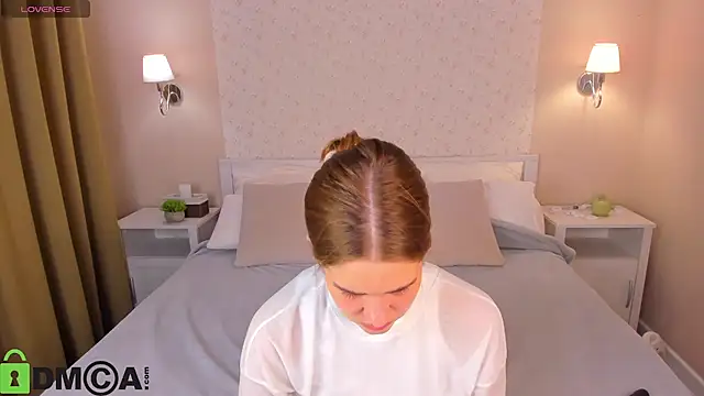 Jennifer Wadee online show from 1, 4, 2026