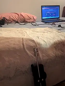 Snapshot of cretanbi chatting on 14, 9, 2025 cretanbi online show from 14, 9, 2025