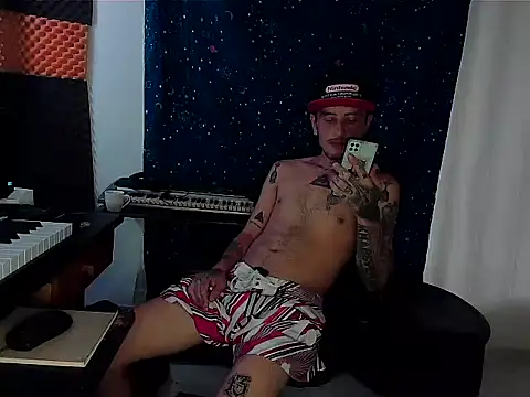 Snapshot of patrik_tattoo_ chatting on 28, 1, 2025 patrik tattoo online show from 28, 1, 2025